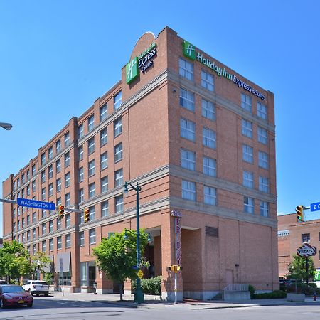 Holiday Inn Express & Suites Buffalo Downtown By Ihg Exterior foto
